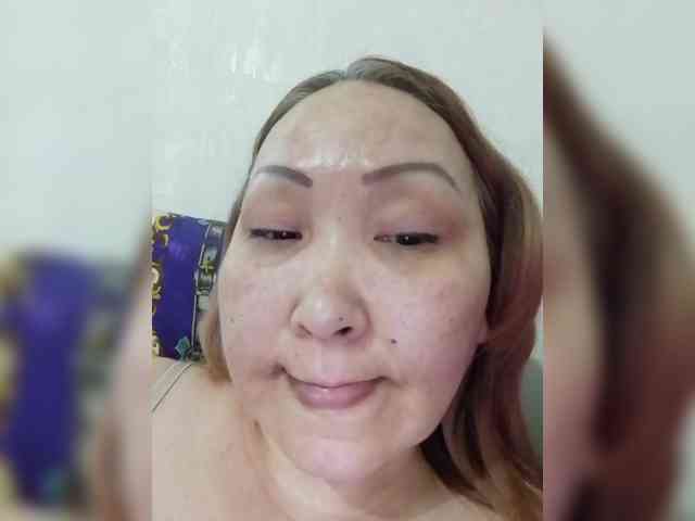 F_L_I_R_T_I_N_G webcam