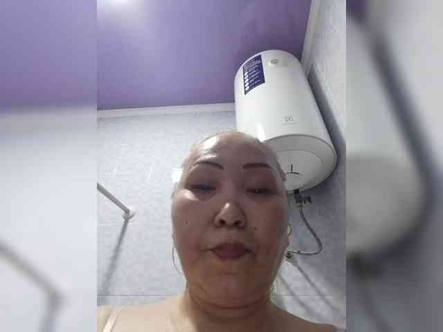 F_L_I_R_T_I_N_G webcam