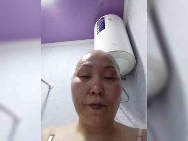 F_L_I_R_T_I_N_G webcam