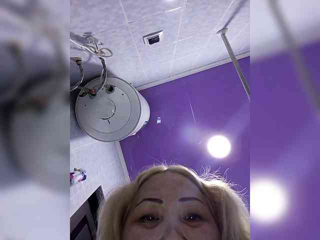 Qweentis Live Webcam on BongaCams