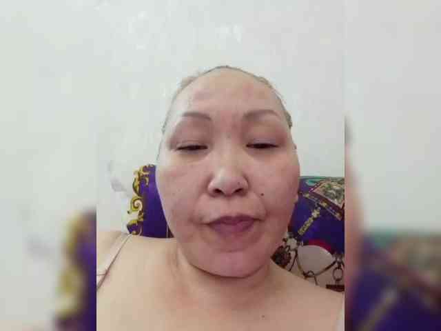 F_L_I_R_T_I_N_G webcam