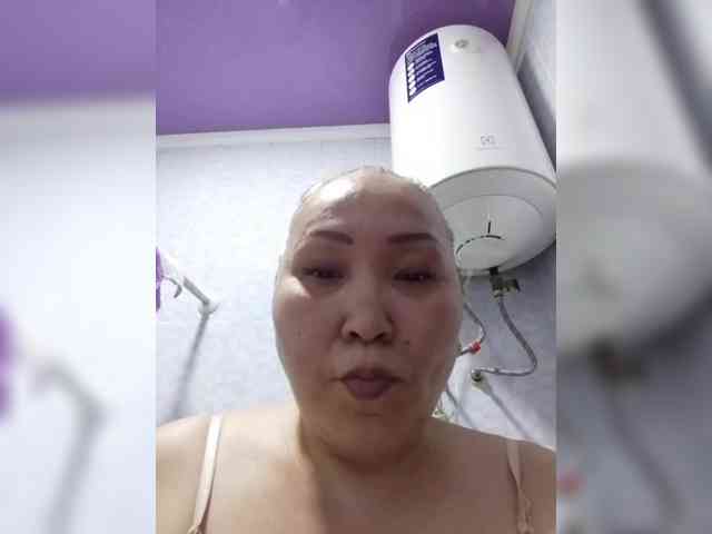 F_L_I_R_T_I_N_G webcam