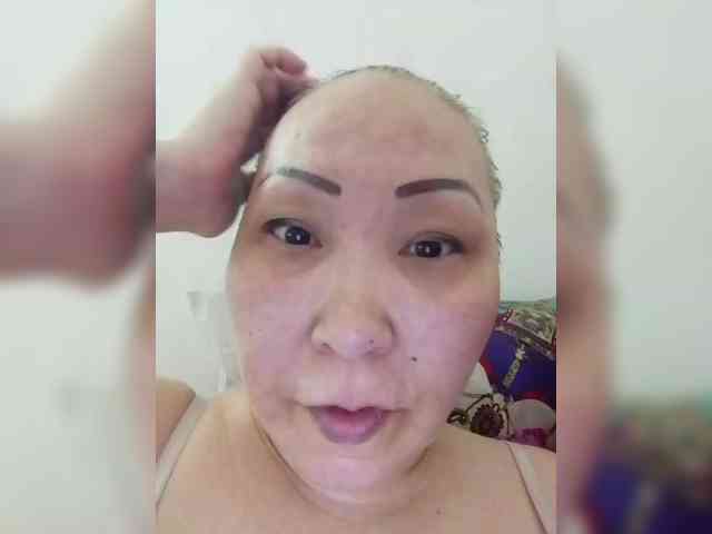 F_L_I_R_T_I_N_G webcam