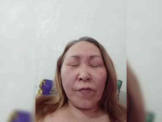 F_L_I_R_T_I_N_G webcam