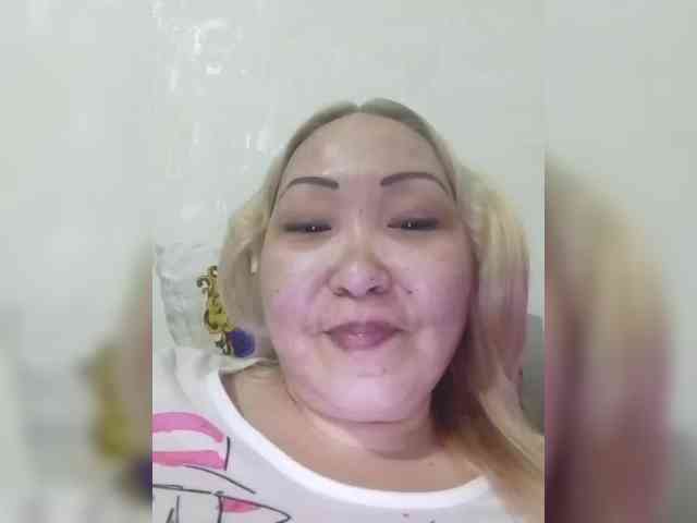 Qweentis Live Webcam on BongaCams