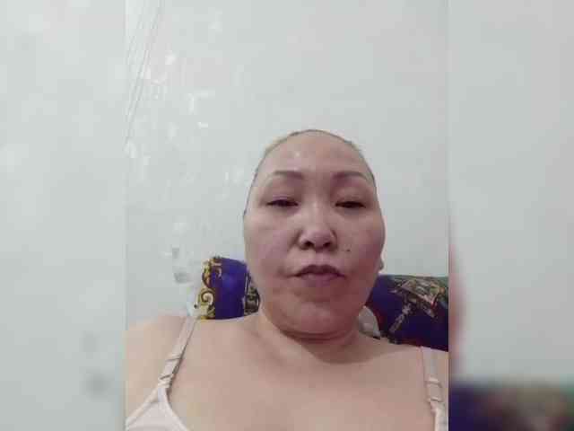 F_L_I_R_T_I_N_G webcam