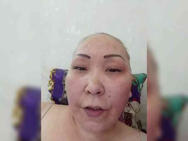 F_L_I_R_T_I_N_G webcam