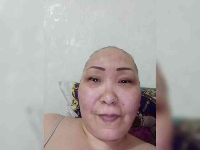 F_L_I_R_T_I_N_G webcam