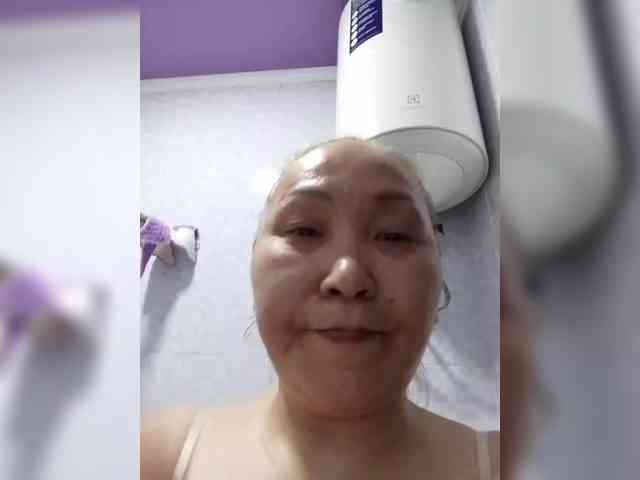 F_L_I_R_T_I_N_G webcam