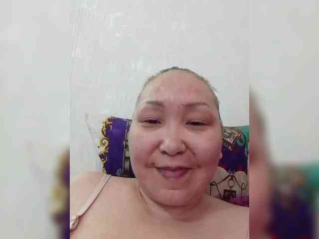 F_L_I_R_T_I_N_G webcam
