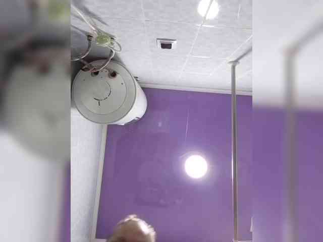 F_L_I_R_T_I_N_G webcam