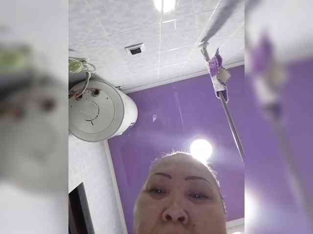 F_L_I_R_T_I_N_G webcam