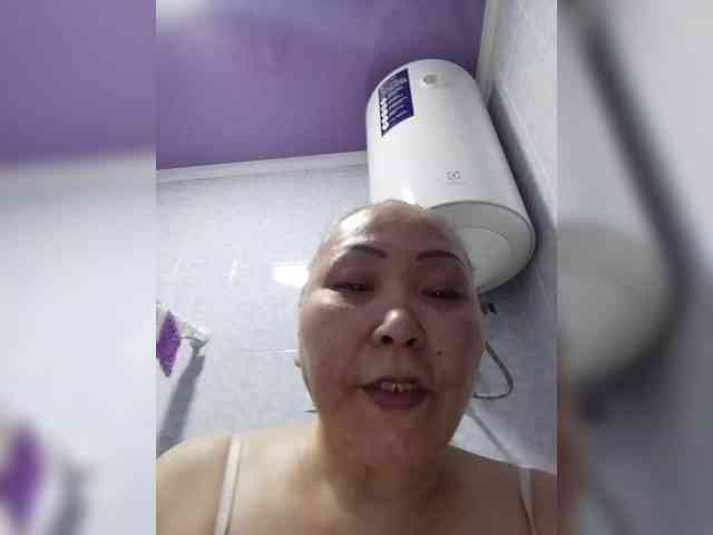 F_L_I_R_T_I_N_G webcam
