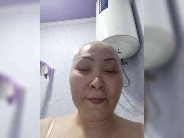 F_L_I_R_T_I_N_G webcam
