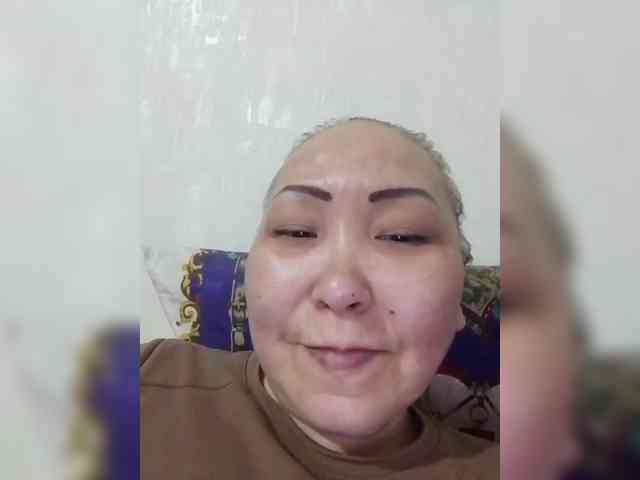 F_L_I_R_T_I_N_G webcam
