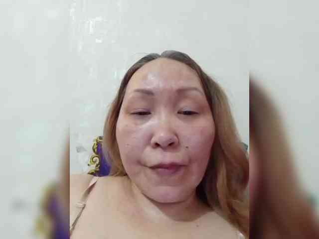 F_L_I_R_T_I_N_G webcam
