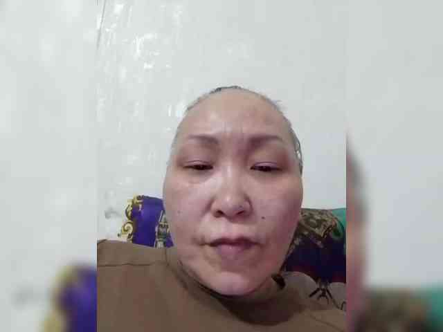 F_L_I_R_T_I_N_G webcam