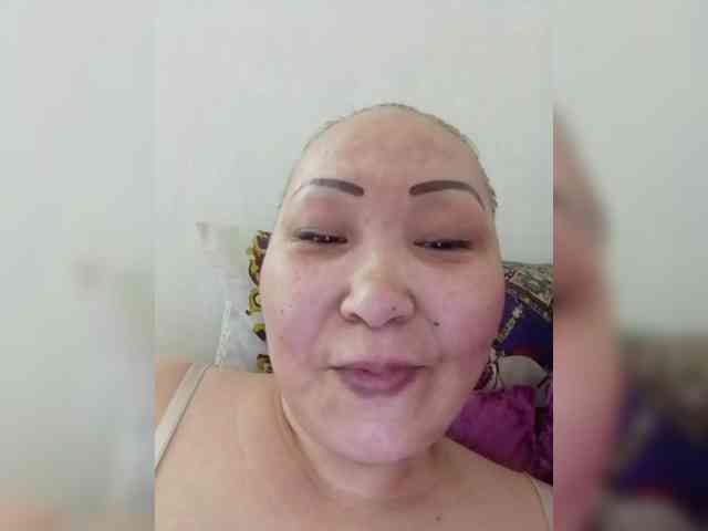 F_L_I_R_T_I_N_G webcam