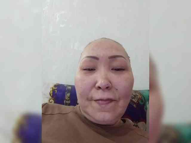 F_L_I_R_T_I_N_G webcam
