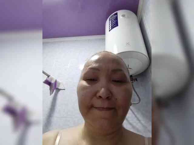 F_L_I_R_T_I_N_G webcam