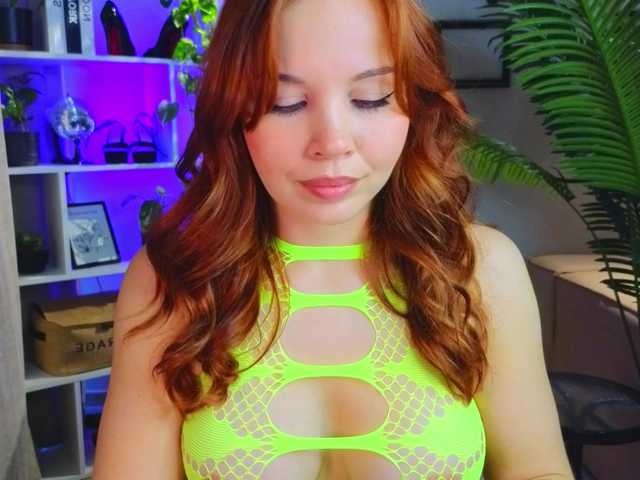 Lina-hill's BongaCams show and profile