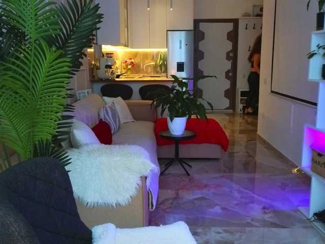 Lina-hill's BongaCams show and profile