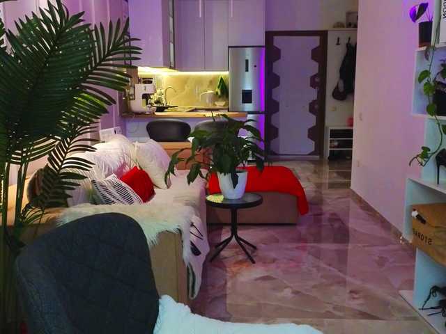 Lina-hill's BongaCams show and profile