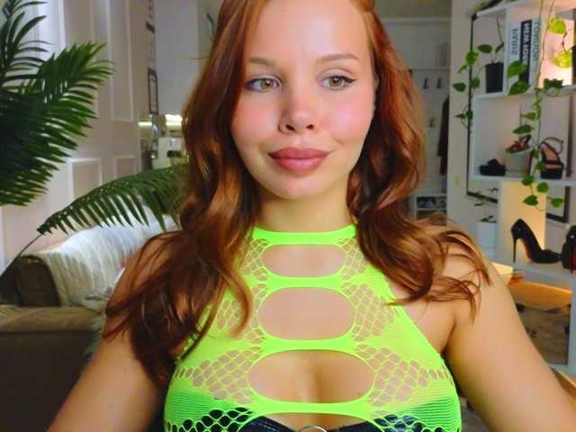 Lina-hill's BongaCams show and profile