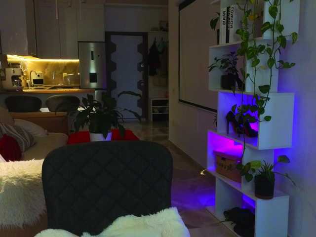 Lina-hill's BongaCams show and profile