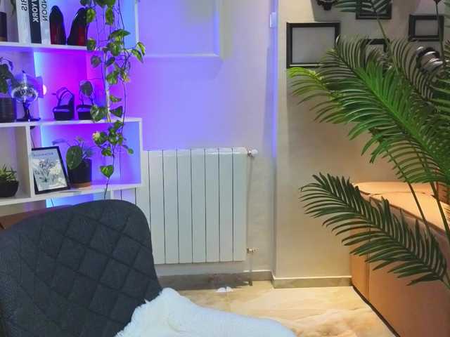 Lina-hill's BongaCams show and profile