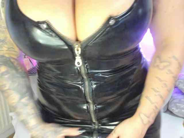 CocoSkyy webcam