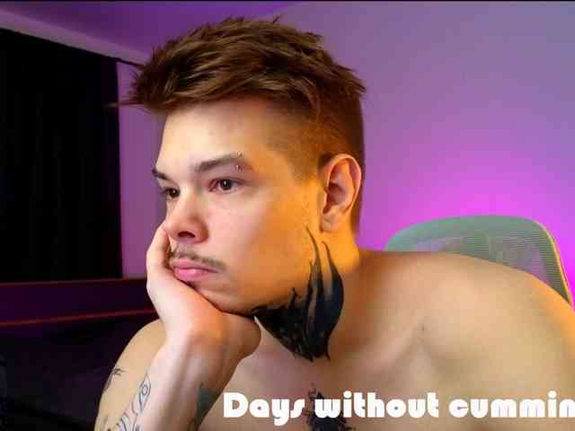 Denchtut Live Webcam on BongaCams