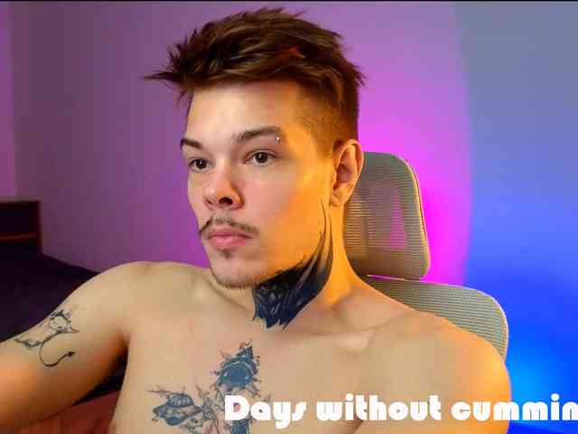 Denchtut Live Webcam on BongaCams