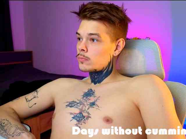 Denchtut Live Webcam on BongaCams