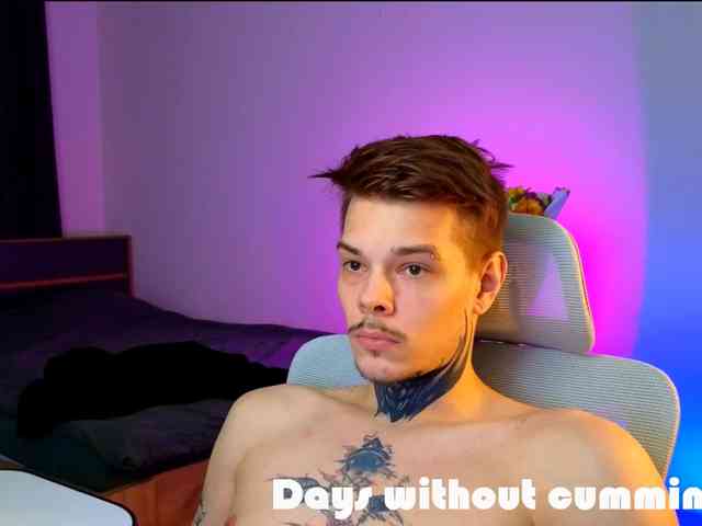 Denchtut Live Webcam on BongaCams