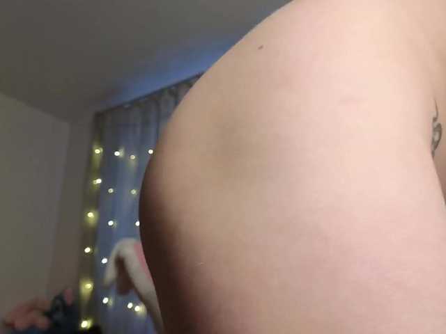 Eva--queen's BongaCams show and profile