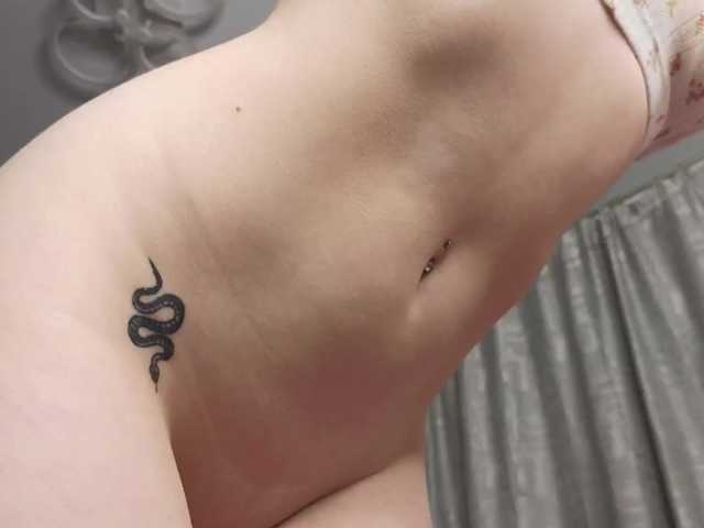 Eva--queen from BongaCams