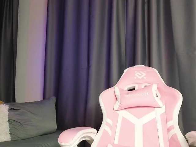 Eva--queen's BongaCams show and profile