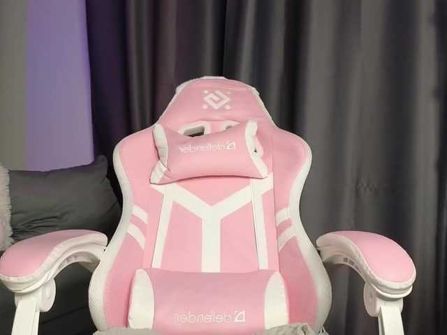 Eva--queen's BongaCams show and profile