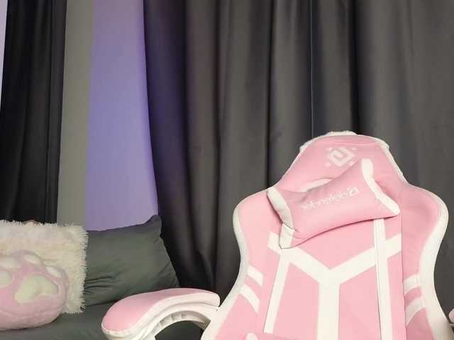 Eva--queen's BongaCams profile