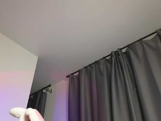 Eva--queen's BongaCams show and profile