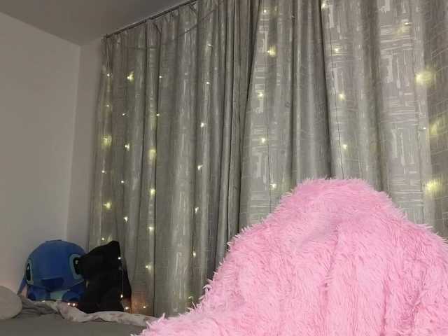 Eva--queen's BongaCams show and profile