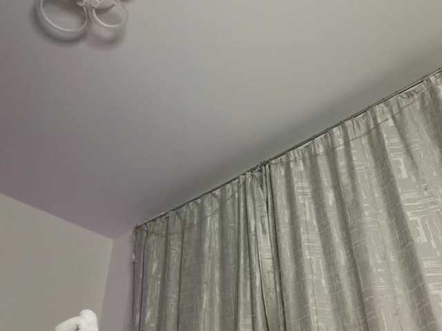 Eva--queen's BongaCams show and profile