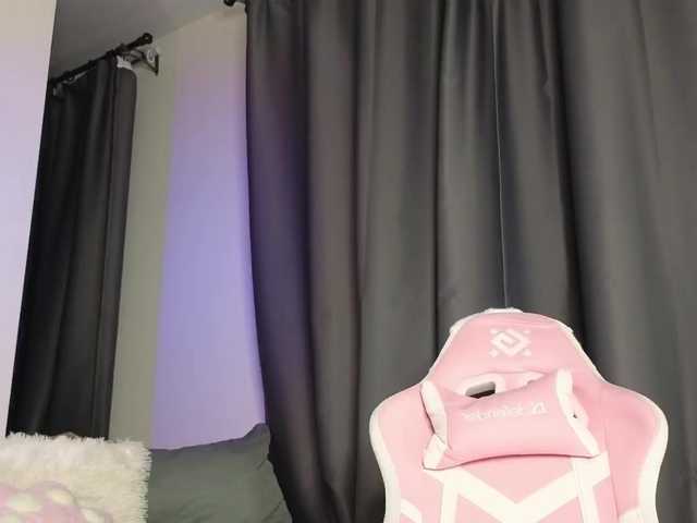 Eva--queen's BongaCams profile