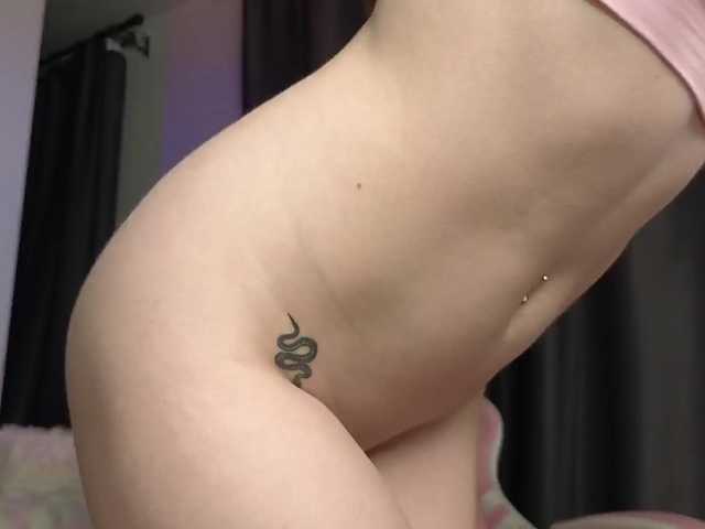 Eva--queen's BongaCams show and profile