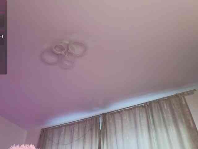 Eva--queen webcam