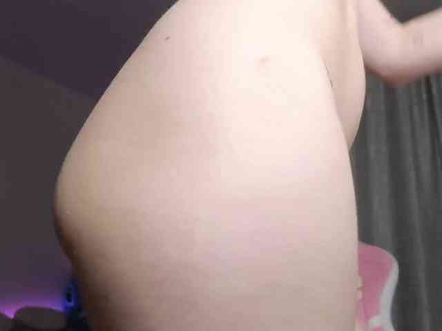 Eva--queen webcam