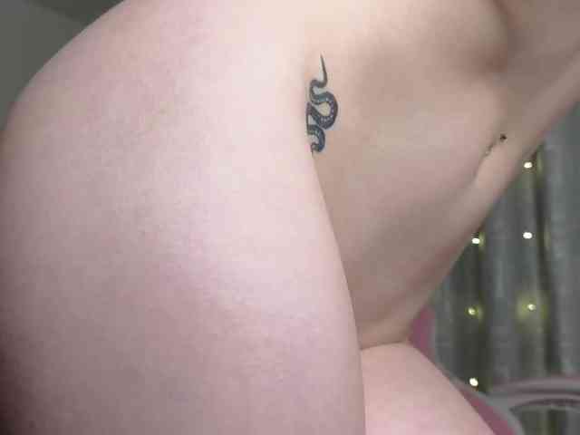 Eva--queen Eva--queen