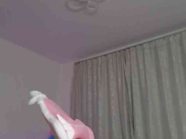 Eva--queen webcam