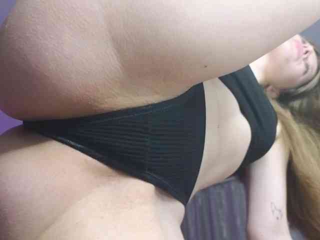 Eva--queen webcam